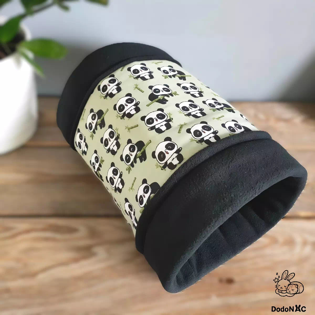tunnel multifonction dodoNAC lit douillet, cachette ou tunnel de jeu avec tissu panda et polaire noir pour petits rongeurs, cochon d'inde, rat, furet réversible personnalisable et fait main