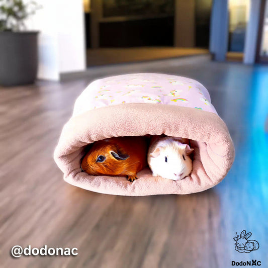 2 petits cochon d'inde dans le sac couchage molletonné avec intérieur en polaire dodoNAC cachette et lit confortable fait main et personnalisable