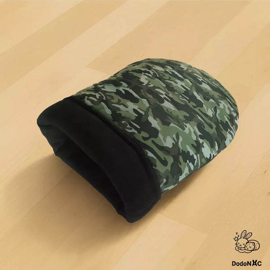 sac couchage molletonné avec intérieur en polaire dodoNAC cachette et lit confortable pour petits rongeurs, rat, souris, cochon d'inde fait main et personnalisable tissu camouflage et polaire noire