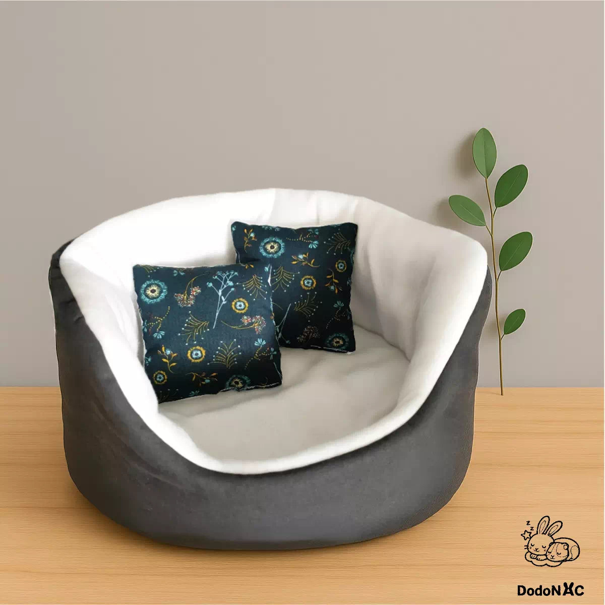 Coussin moelleux pour lits douillet  fait main et personnalisable pour animaux de compagnie présenté dans le lit douillet dodoNAC