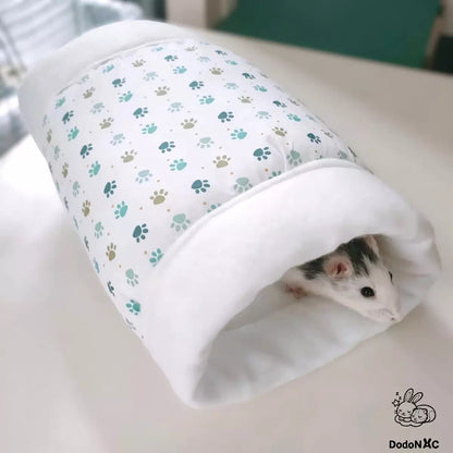 rat dans son tunnel multifonction dodoNAC lit douillet, cachette ou tunnel de jeu réversible personnalisable et fait main 