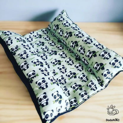 snugabun, snuggle bed pour lapin avec tissu panda et polaire noir, accessoire lapin, coussin absorbant lapin, lit pour lapin fait main et personnalisable couchage animaux de compagnie dodoNAC 