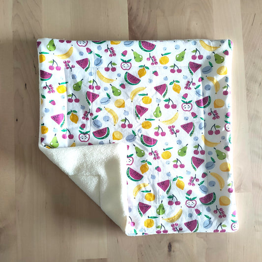 Tapis litière pee pad en polaire pour rongeurs, conçu pour offrir une solution absorbante et confortable pour vos animaux. Ce tapis est idéal pour les cages de petits animaux, garantissant un environnement propre et agréable tout en étant facile à nettoyer