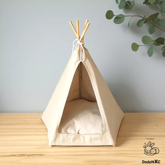 cabane tipi pour lapin ou chat avec son coussin moelleux dodoNAC fait main et personnalisable